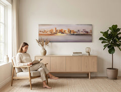 Poslikana slika za steno MESTO 120x40 cm – ročno poslikana slika v elegantnem interierju (Branje ob oknu) | stenski mockup | premium platno | Papilora.sk
