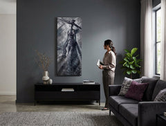 Poslikana slika za steno ŽENSKA 50x120 cm – ročno poslikana slika v elegantnem interjerju (Scandi cream) | wall mockup | premium platno | Papilora.sk