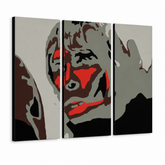 Ročno poslikana slika POP Art BROWN APE 3 kosi ibbrown – 3D vizualizacija ročno poslikanega platna na belem ozadju. Prevladujoče barve: črna, rdeča, siva, rjava, bela.