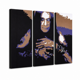 Ročno poslikana slika POP Art Ozzy Osbourne 3 kosi Ozz – 3D vizualizacija ročno poslikanega platna na belem ozadju. Prevladujoče barve: črna, vijolična, rjava, bela, modra.