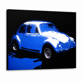 Ročno poslikana slika POP Art Volkswagen Beetle 1 del k – 3D vizualizacija ročno poslikanega platna na belem ozadju. Prevladujoče barve: modra, bela, črna.