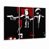 Ročno poslikana umetniška slika POP Art Pulp Fiction 3 kosi pulp5 – 3D vizualizacija ročno poslikanega platna na belem ozadju. Prevladujoče barve: črna, rdeča, bela.