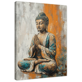 Slika sedečega Bude v meditativni pozi s sklenjenimi rokami na platnu – 3D vizualizacija z vidnim lesenim podokvirjem, Papilora Premium Art.