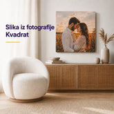 Slika iz fotografije na platnu – kvadrat, personalizirana fotoslika za steno v dnevni sobi
