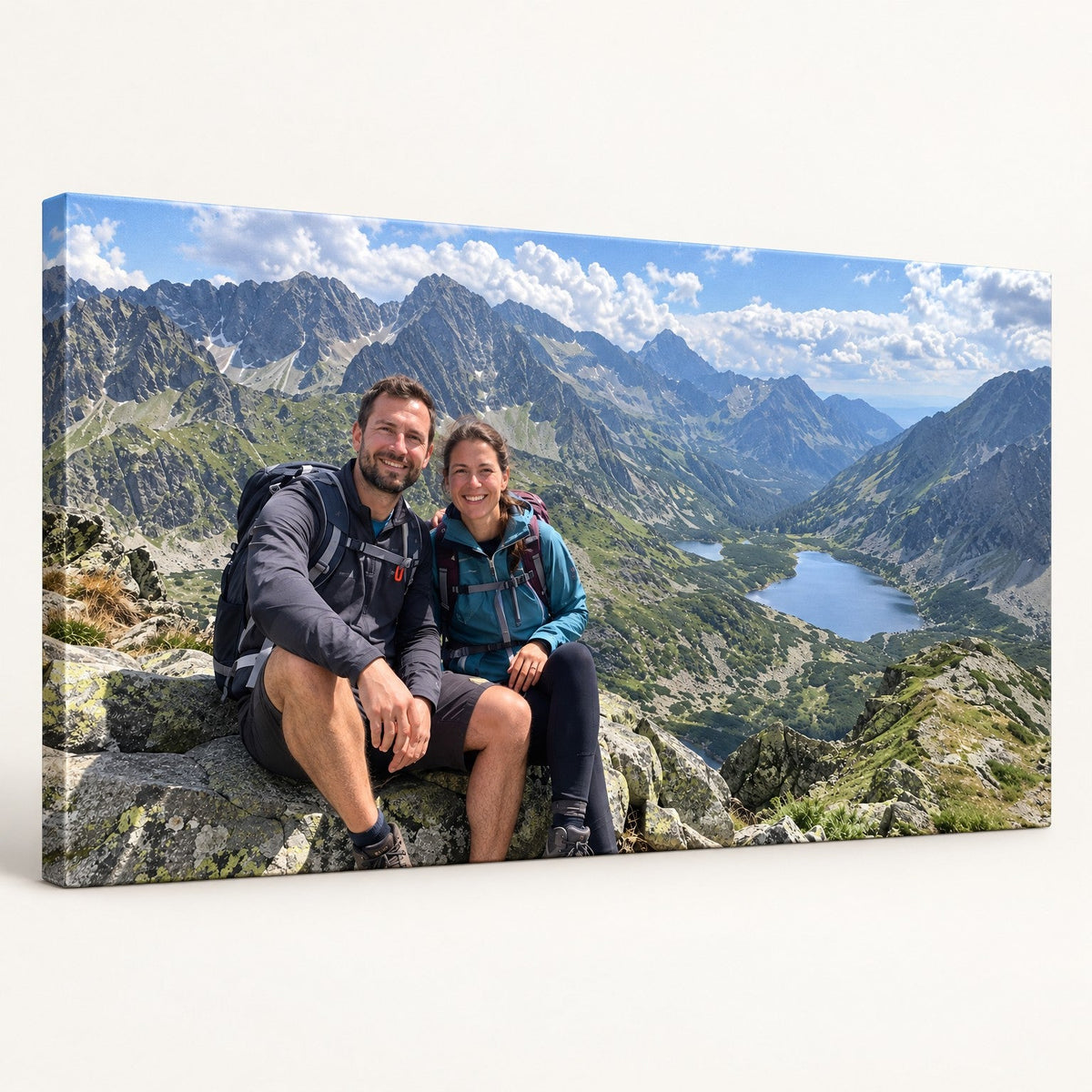 Panoramska slika iz fotografije gora na platnu na 2 cm lesenem okvirju, pogled s strani