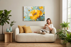 Poslikana stenska slika Rože v vazi — rumen šopek 70×70 cm – ročno poslikana slika v elegantni notranjosti (Golden hour luxe) | wall mockup | premium canvas | Papilora.sk