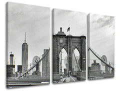 Slika na platnu z motivom brooklynski most in newyorška obzorja, črno-belo – 3D prikaz platna z vidnim lesenim okvirjem, Papilora.