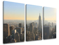 Slika na platnu z motivom panoramski pogled na newyorško obzorje – 3D prikaz platna z vidnim lesenim okvirjem, Papilora.
