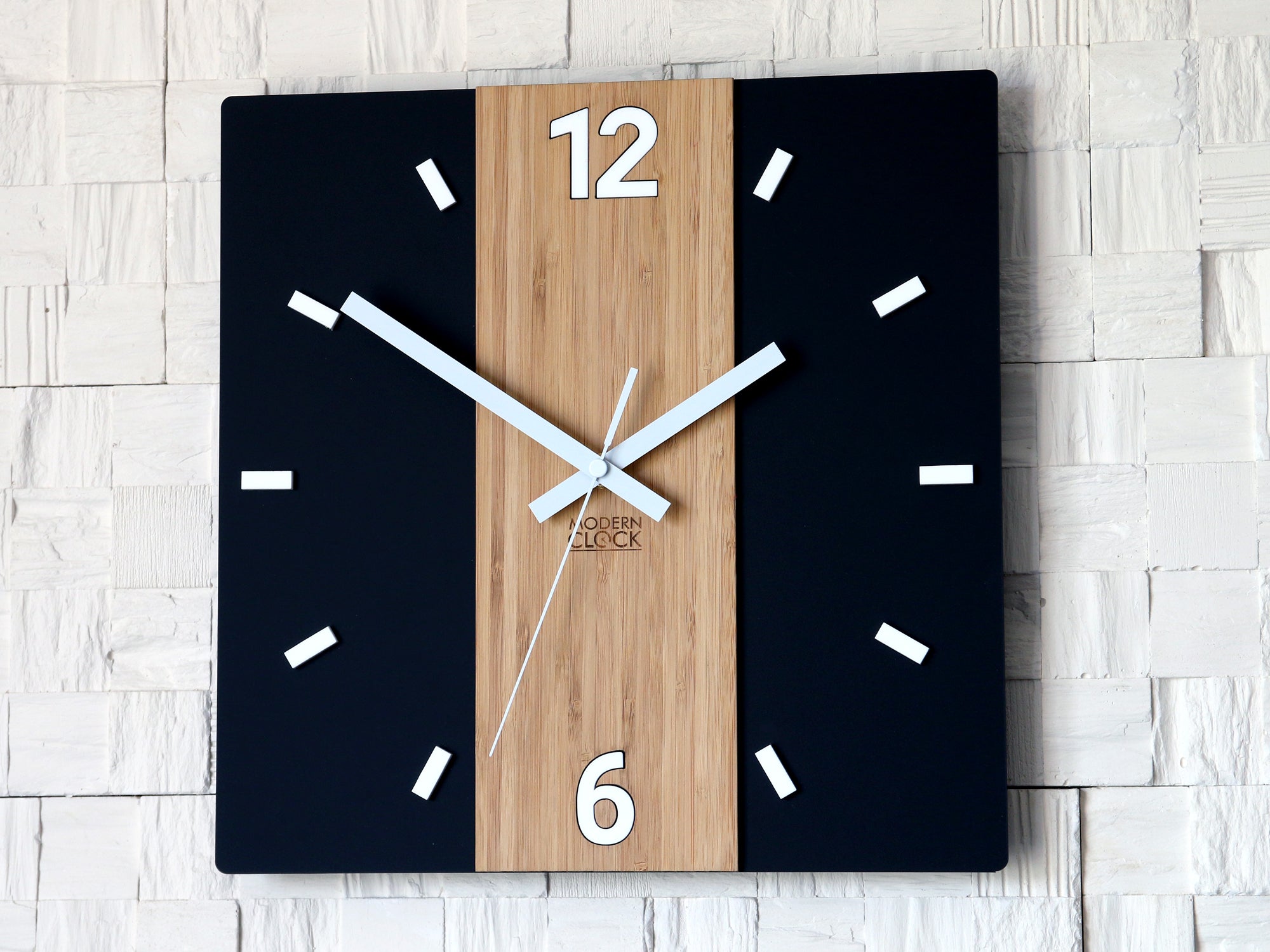 Sodobna stenska ura PRIMO Square