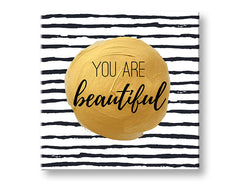 Stenska umetnost z besedilom You are beautiful