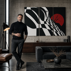 Ročno poslikana slika POP Art Abstract Chessboard 3 kos fl – slika v sodobnem moškem interjerju, lifestyle vizualizacija. Prevladujoče barve: črna, bela, rdeča.
