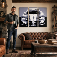 Ročno poslikana slika POP Art Dodge Viper GTS 3 kosi vip – slika v sodobnem moškem interjerju, lifestyle vizualizacija. Prevladujoče barve: črna, siva, bela.
