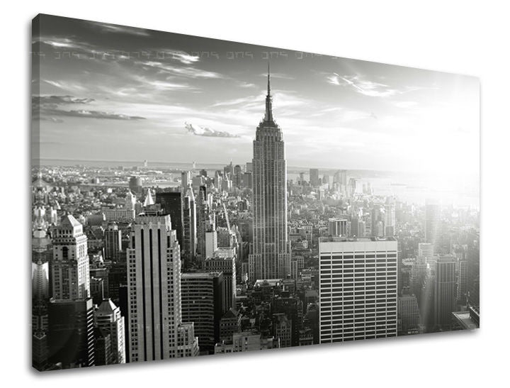 Slika na platnu z motivom črno-bela panorama mesta New York – 3D prikaz platna z vidnim lesenim okvirjem, Papilora.