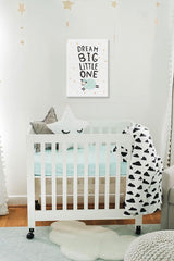 Slika na platnu z motivom napis dream big little one z ovco – 3D prikaz platna z vidnim lesenim okvirjem, Papilora.
