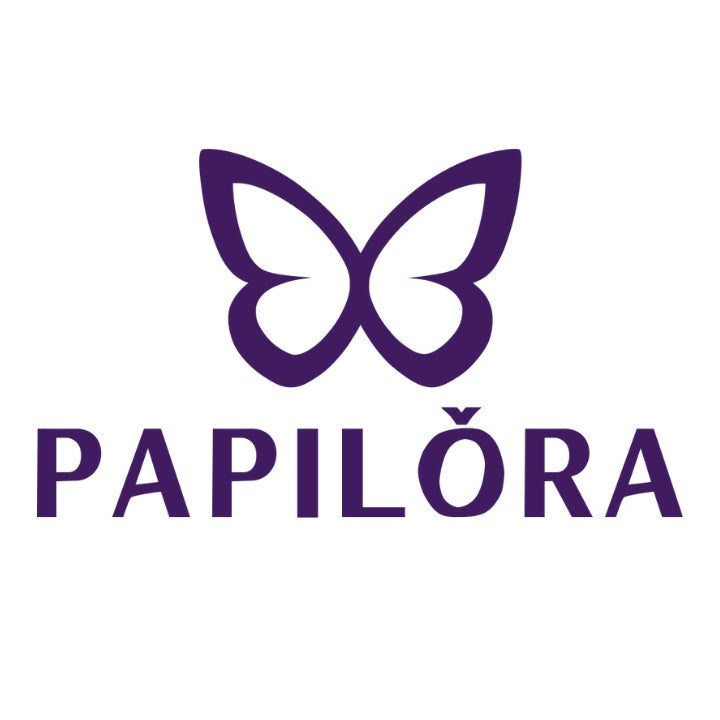 Slika na platnu z motivom vijolični metulj in napis – dodaten prikaz z vidno teksturo in kompozicijo, Papilora.